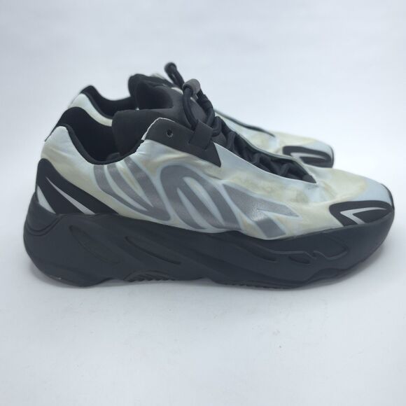 Adidas Yeezy Boost 700 MNVN Shoes Mens Size 6.5 White Athletic Sneakers GZ0711